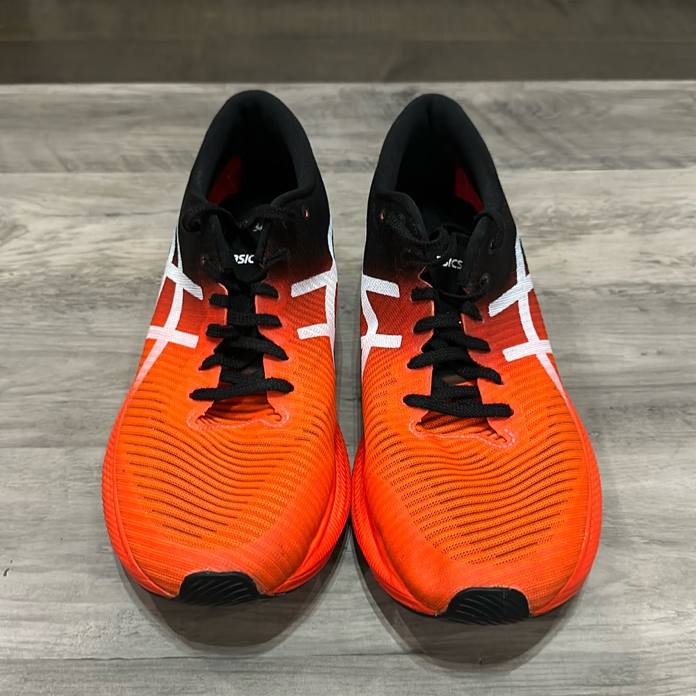 Men’s Asics MetaSpeed Sky, Size 10.5